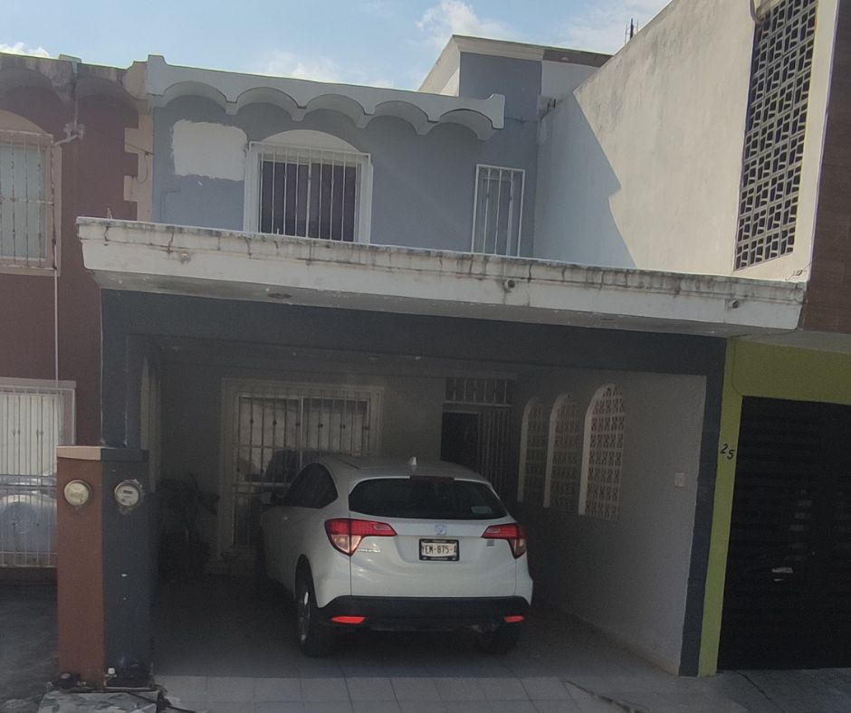 LLC003 04